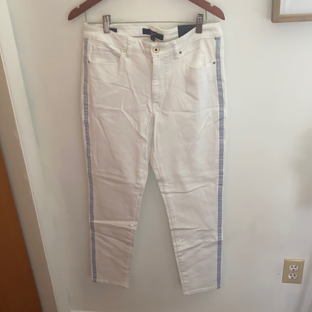 BRAND NEW Tommy Hilfiger skinny jeans.